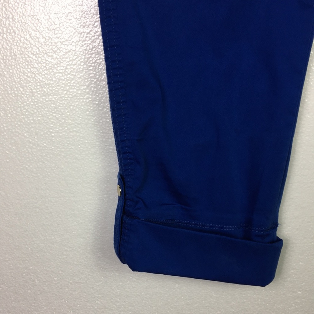 Chicos Pants womens Blue crop stretch band zip up Cargo Pockets Size 8 (1) Cuffs - Picture 4 of 12
